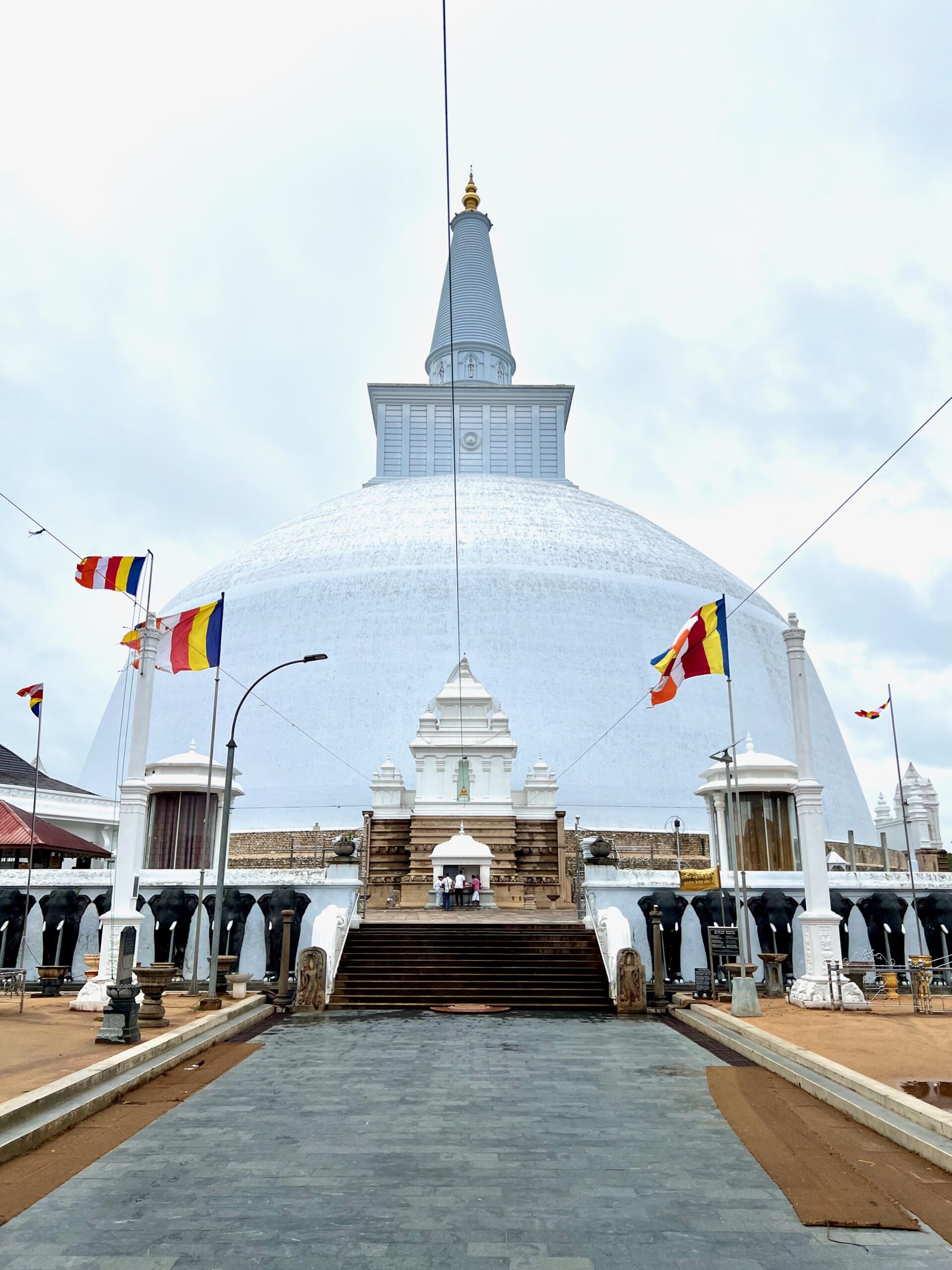 Estupa de Ruwanwelisaya en Sri Lanka