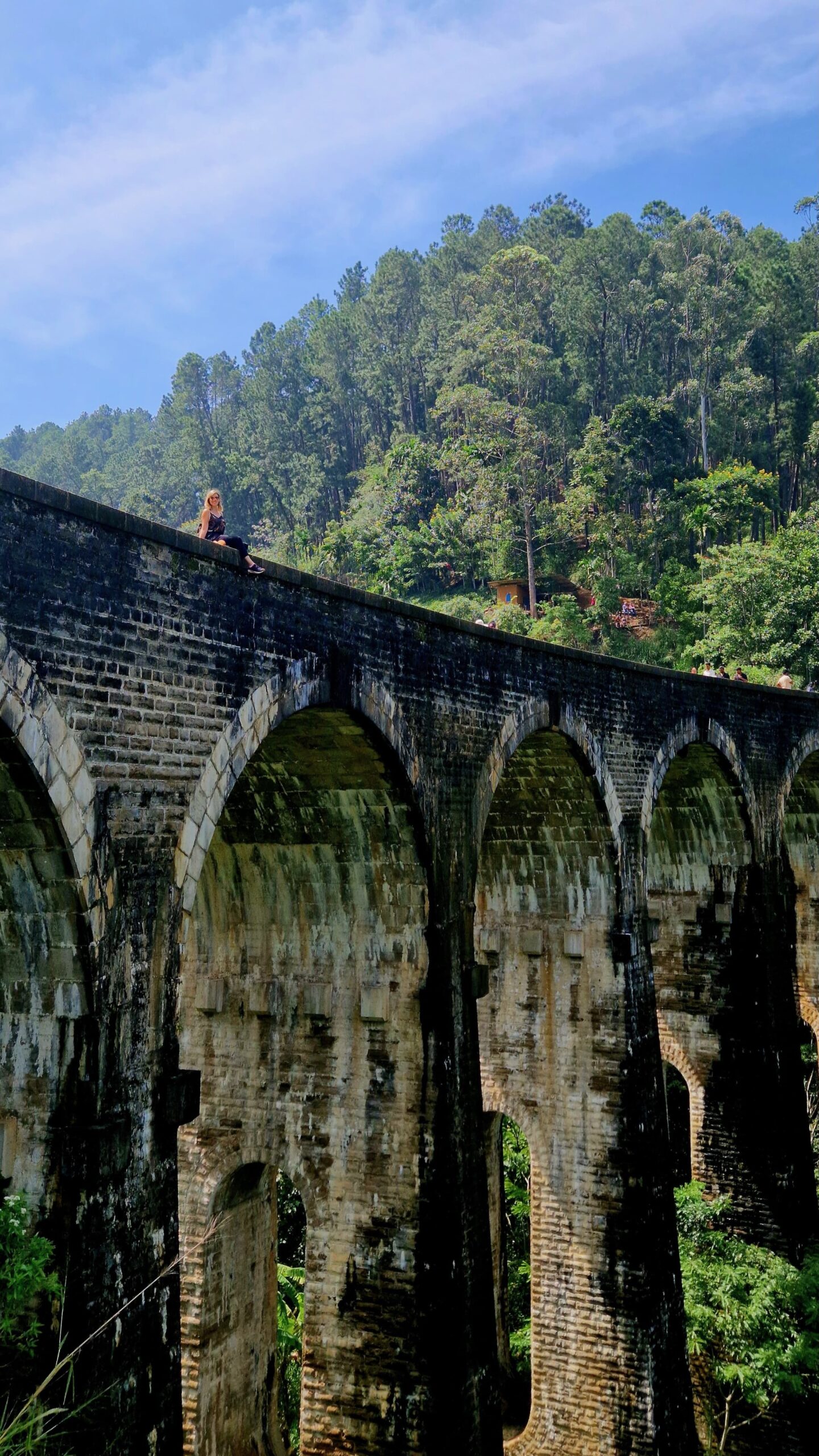 Vista del puente de los nueve arcos